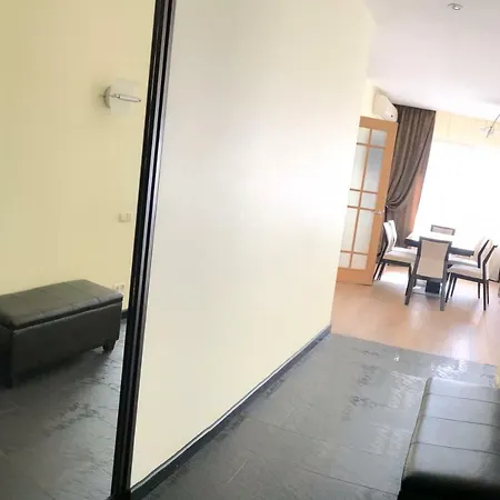 Bright And Cozy In A New Building Daire *